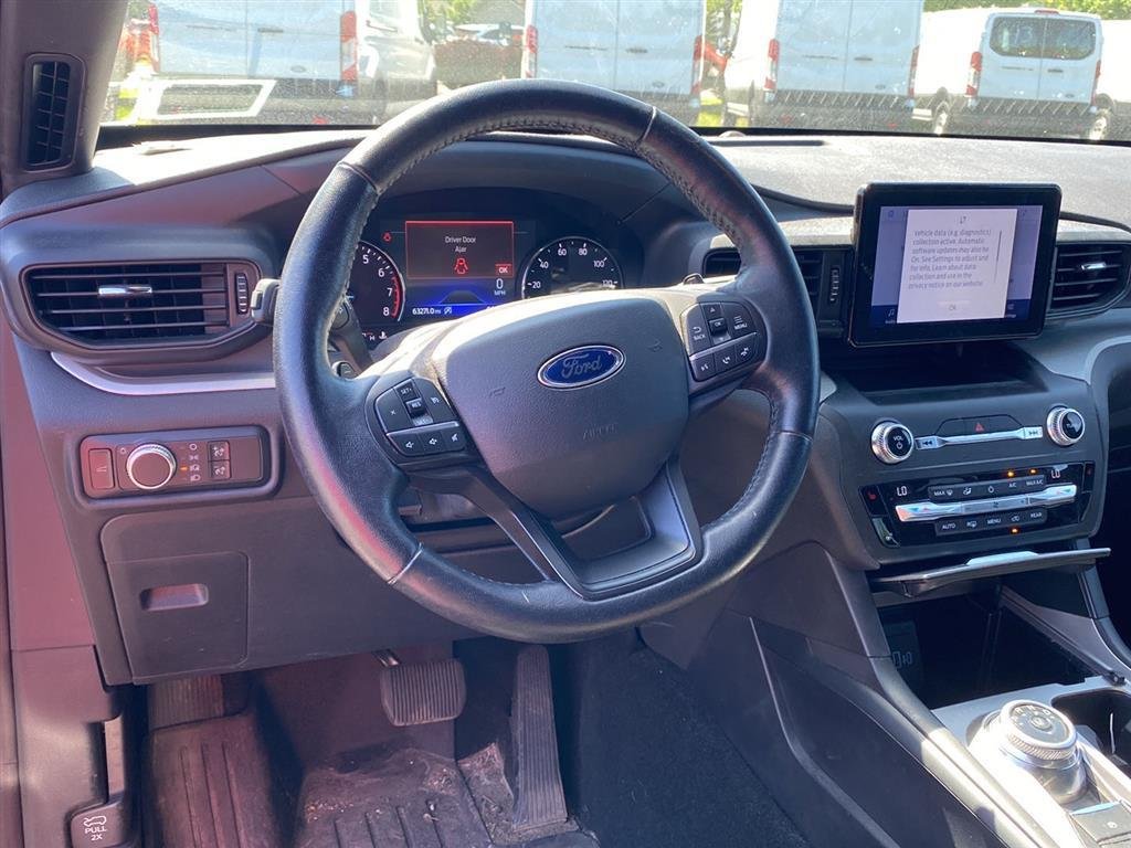 Used 2020 Rapid Red Metallic Tinted Clearcoat Ford XLT image 3