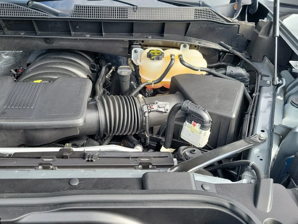 Used 2025 Gray Chevrolet LT image 37