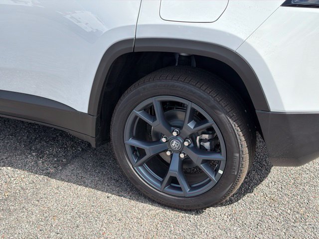 New 2026 Bright White Clear-Coat Exterior Paint Jeep  image 6