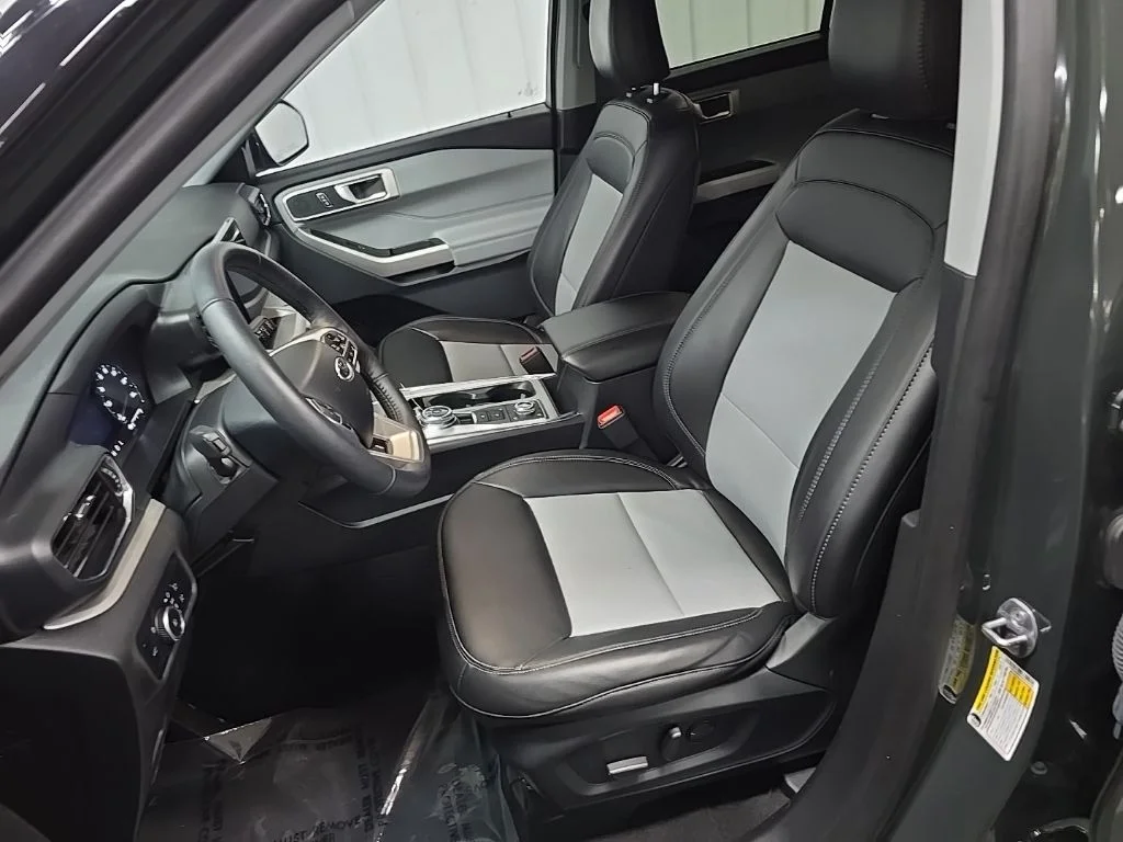 Used 2024 Green Ford XLT image 33