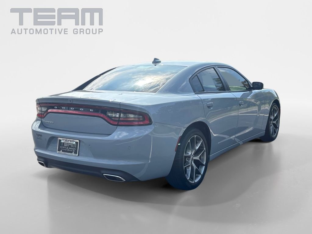 Used 2022 Gray Dodge SXT image 7