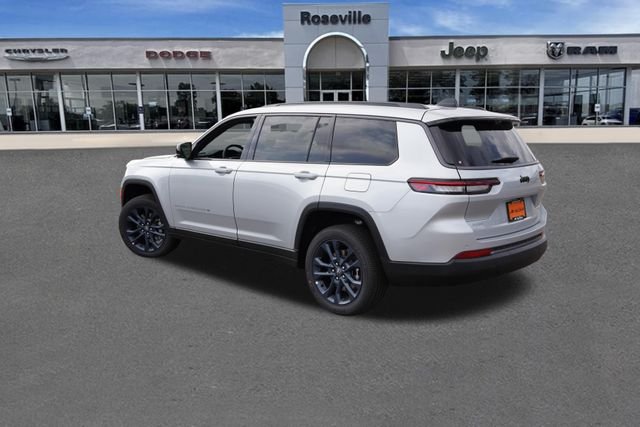 New 2026 Silver Zynith Exterior Paint Jeep Limited image 5