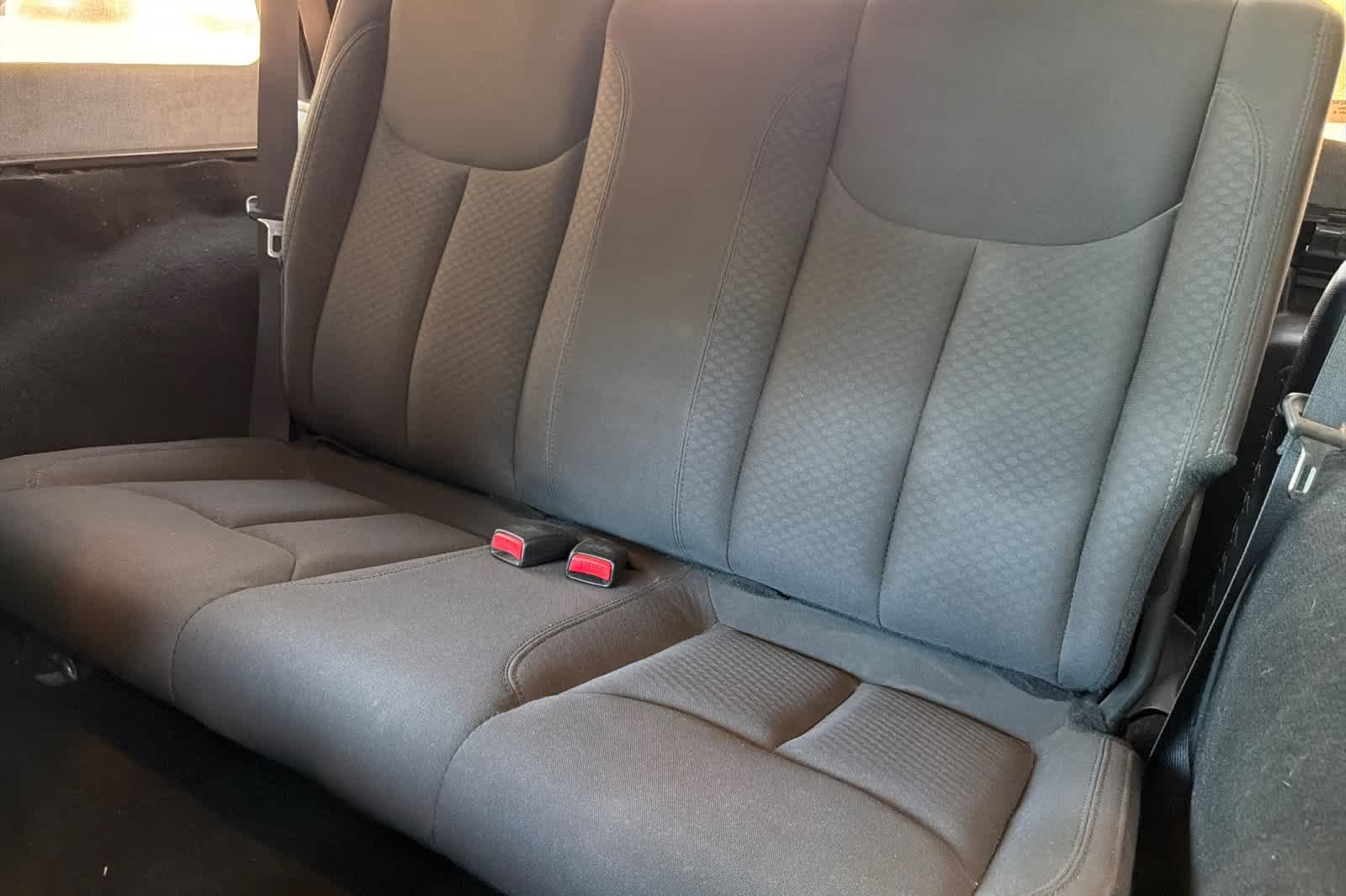 Used 2018 Granite Crystal Metallic Clearcoat Jeep Sport S image 4