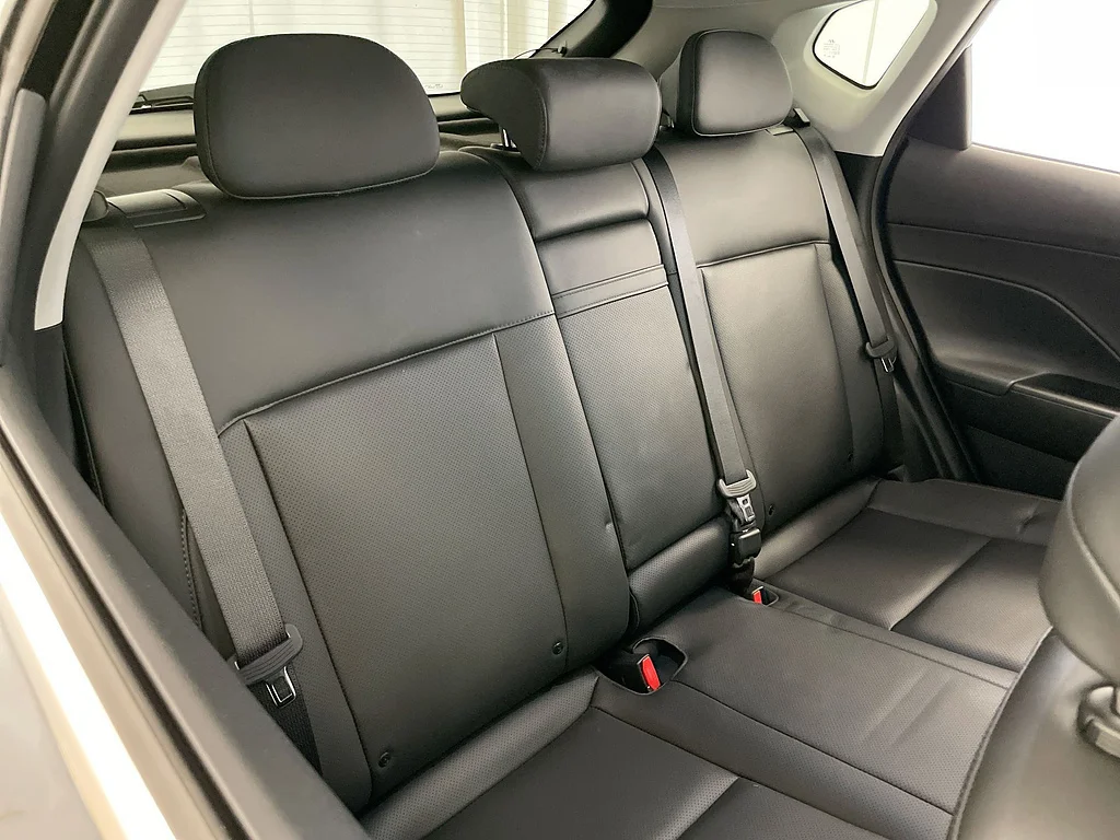 Used 2024 Abyss Black Pearl Hyundai Limited image 28