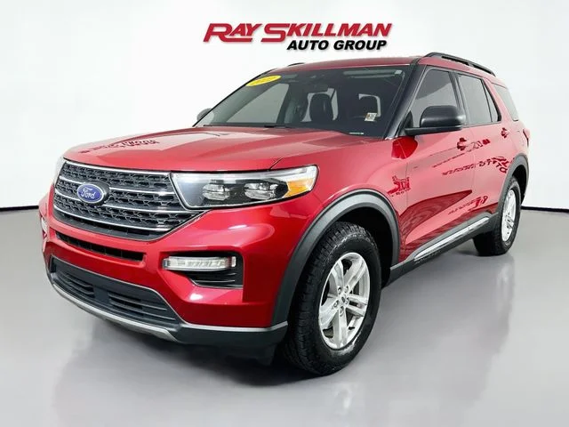 Used 2022 Red Ford XLT image 3