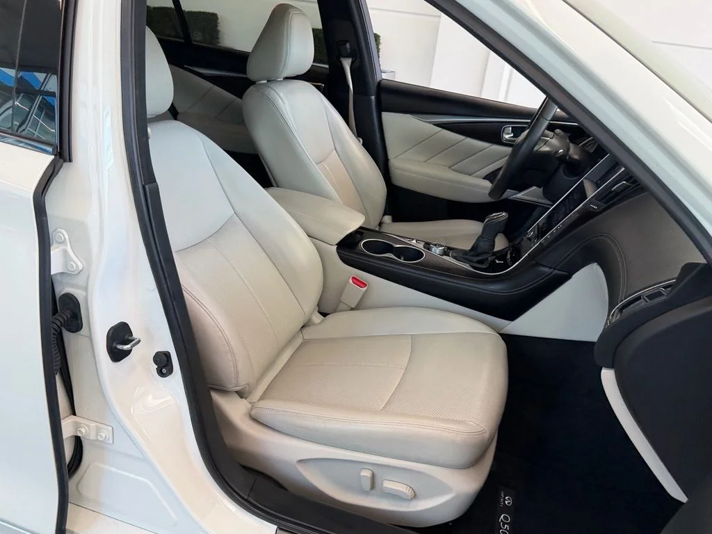 Used 2023 White INFINITI SENSORY image 17