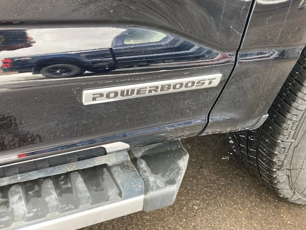 Used 2025 Black Ford XLT image 14