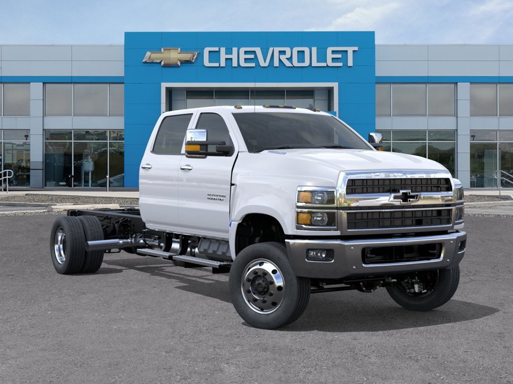 New 2026 Summit White Chevrolet Work Truck image 7