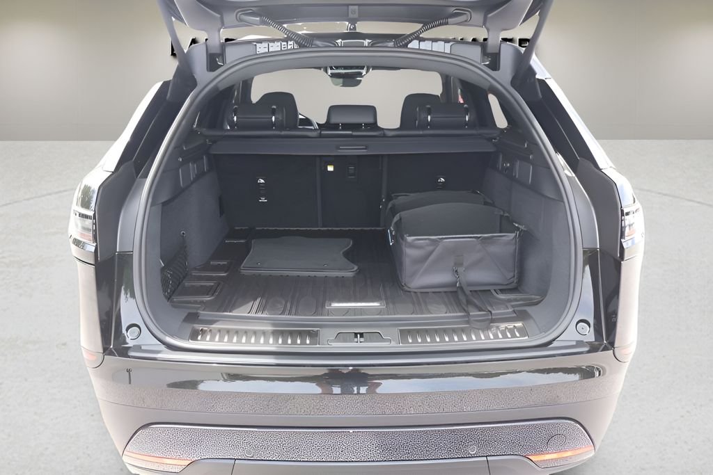 New 2026 Santorini Black Land Rover S image 15