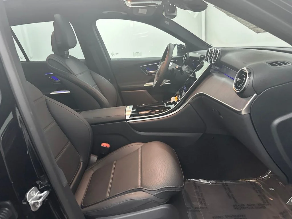 New 2026 Black Mercedes-Benz GLC 300 image 26