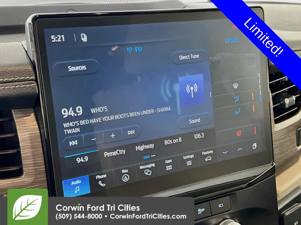 Used 2022 Blue Ford Limited image 23