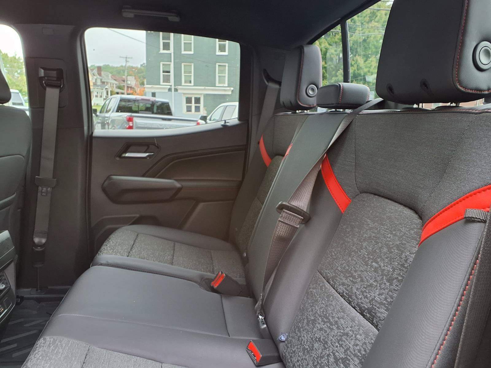 2026 Chevrolet Colorado Z71 - Photo 7