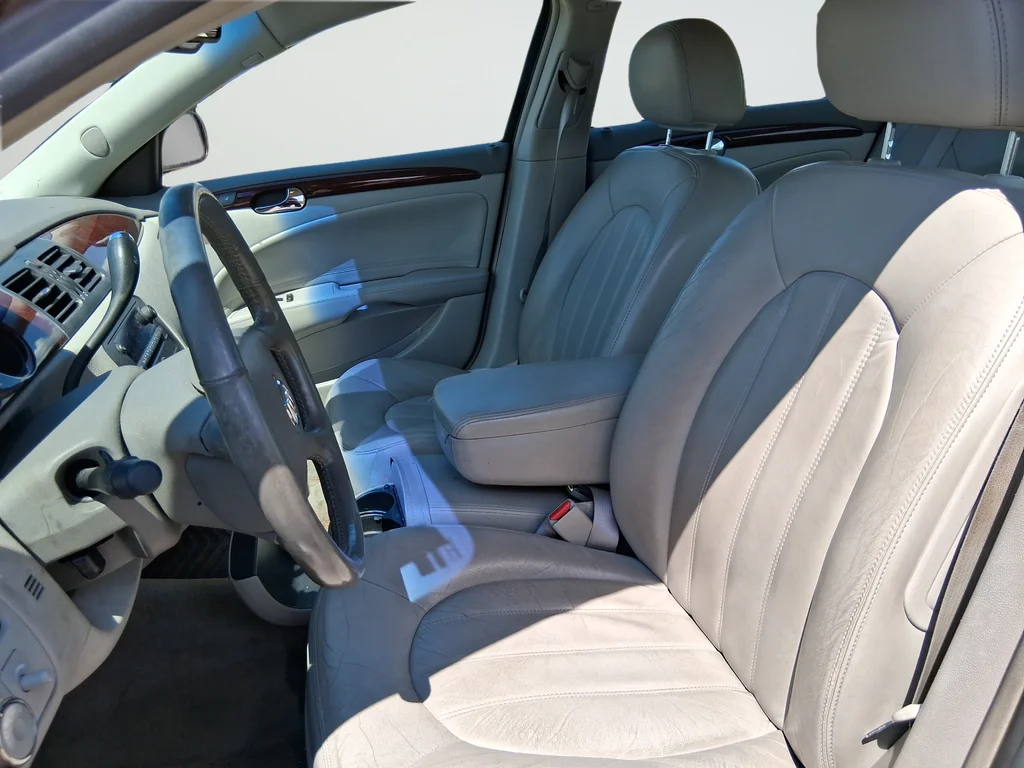 Used 2007 Red Buick CXL image 10