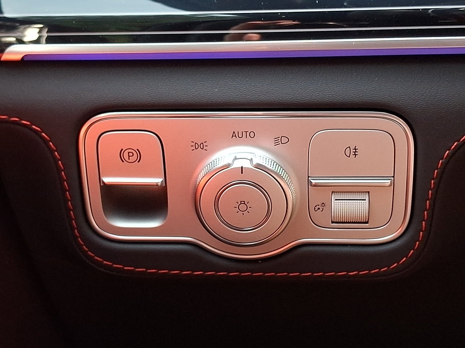 New 2026 MANUFAKTUR Moonlight White Metallic Mercedes-Benz AMG® GLE 53 4MATIC+ SUV image 42