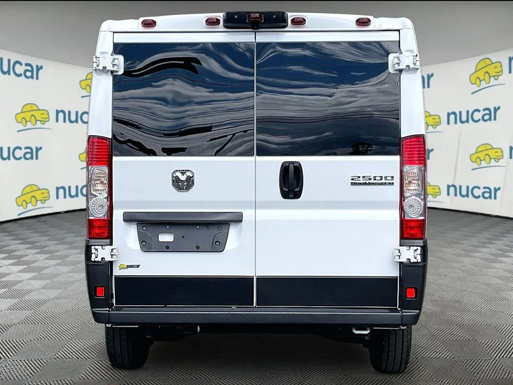 Used 2025 White Ram Base image 5
