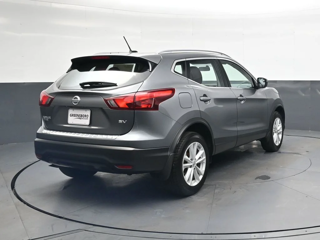 Used 2017 Gray Nissan SV image 8