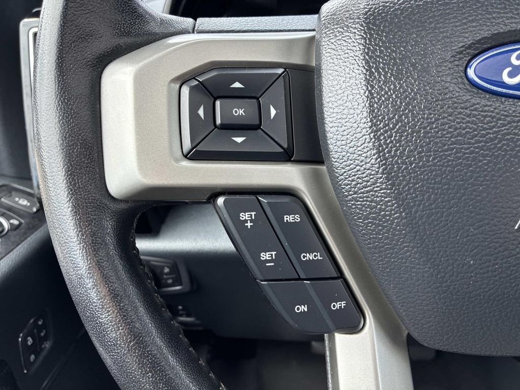 Used 2022 White Ford Lariat image 26