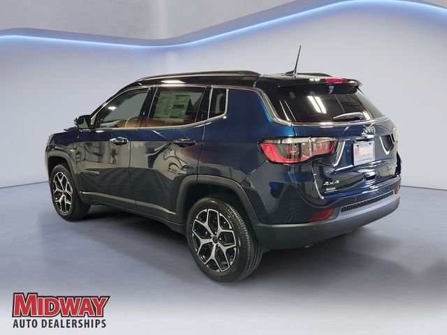 New 2026 Fathom Blue Pearl-Coat Exterior Paint Jeep Limited image 3