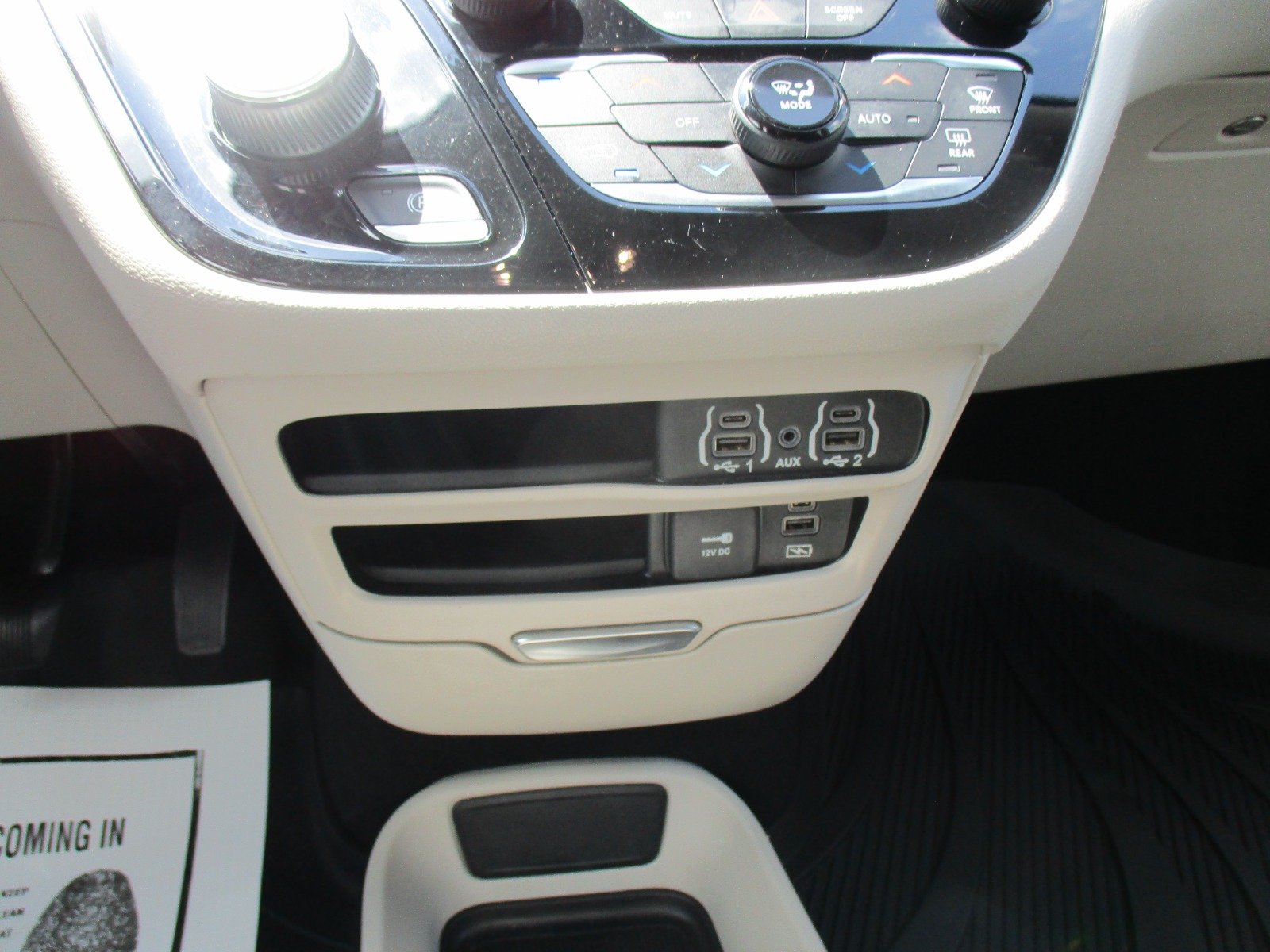 Used 2022 BLACK Chrysler Touring L image 19