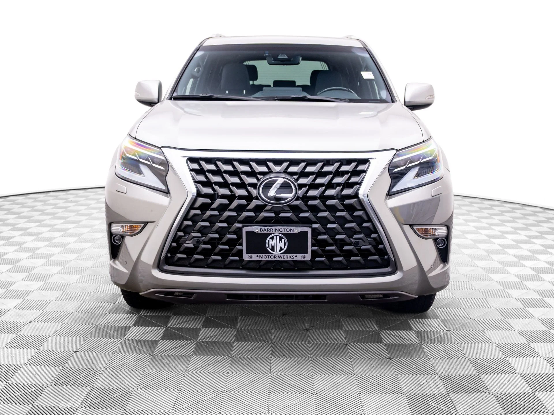 Used 2023 Silver Lexus 460 image 9
