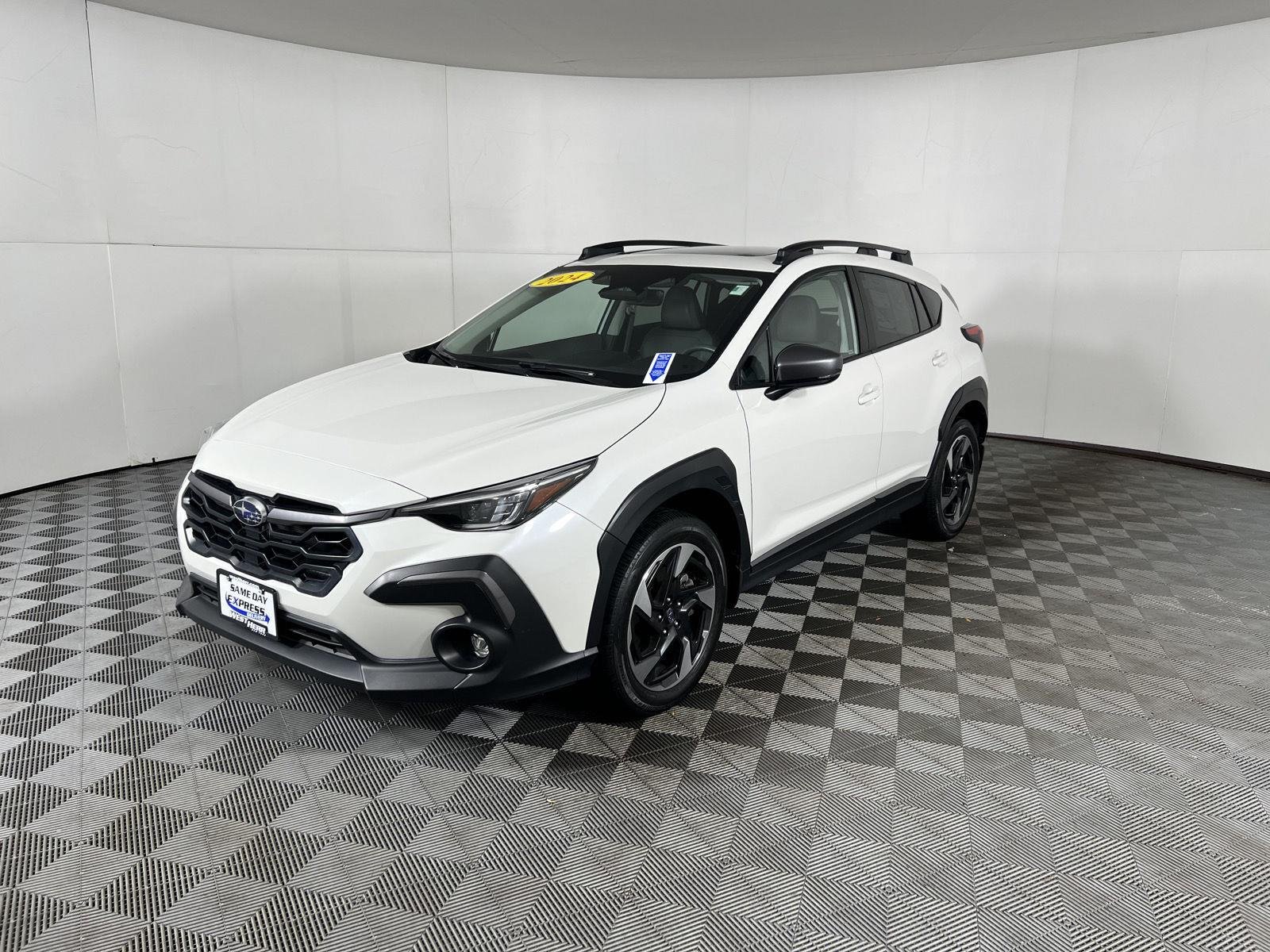 Used 2024 Crystal White Pearl Subaru Limited image 5