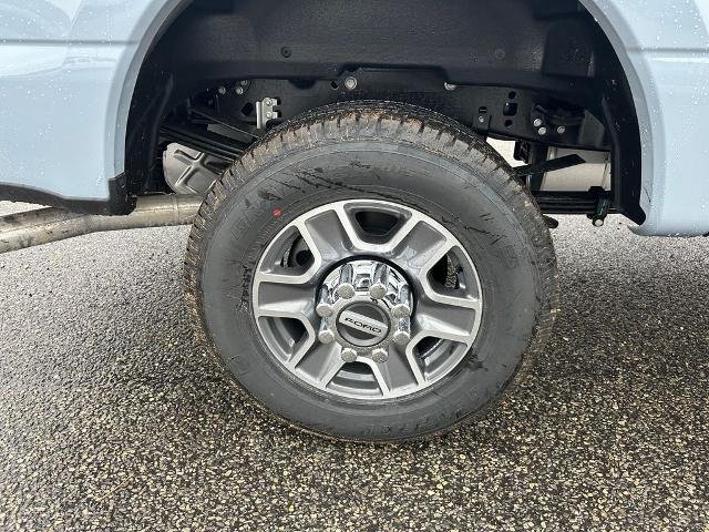 New 2026 Glacier Gray Metallic Tri-Coat Ford F-350® Lariat® image 23