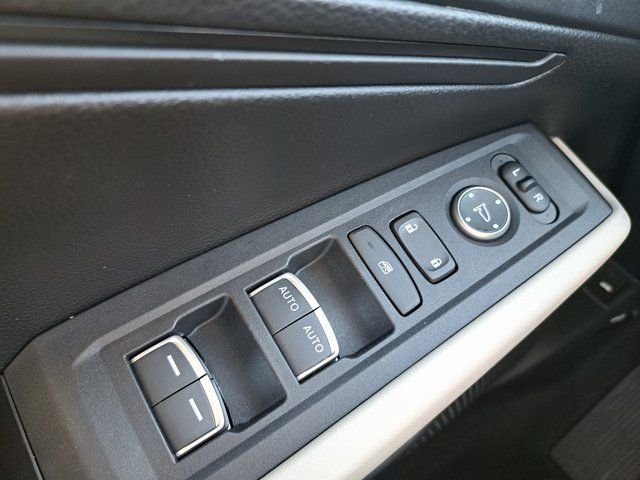 Used 2024  Honda LX image 27
