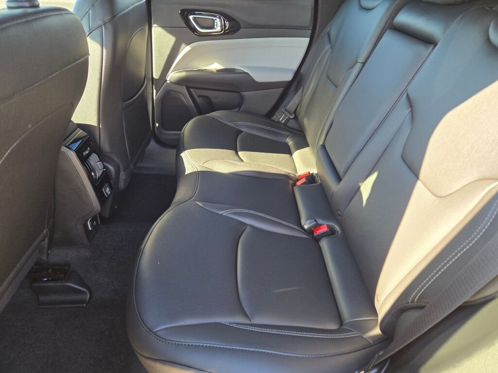 2026 Jeep Compass Limited - Photo 18