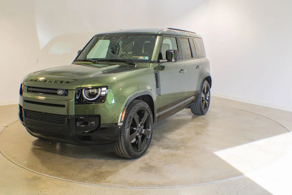 2026 Land Rover Defender 110 X-Dynamic SE P400's photo