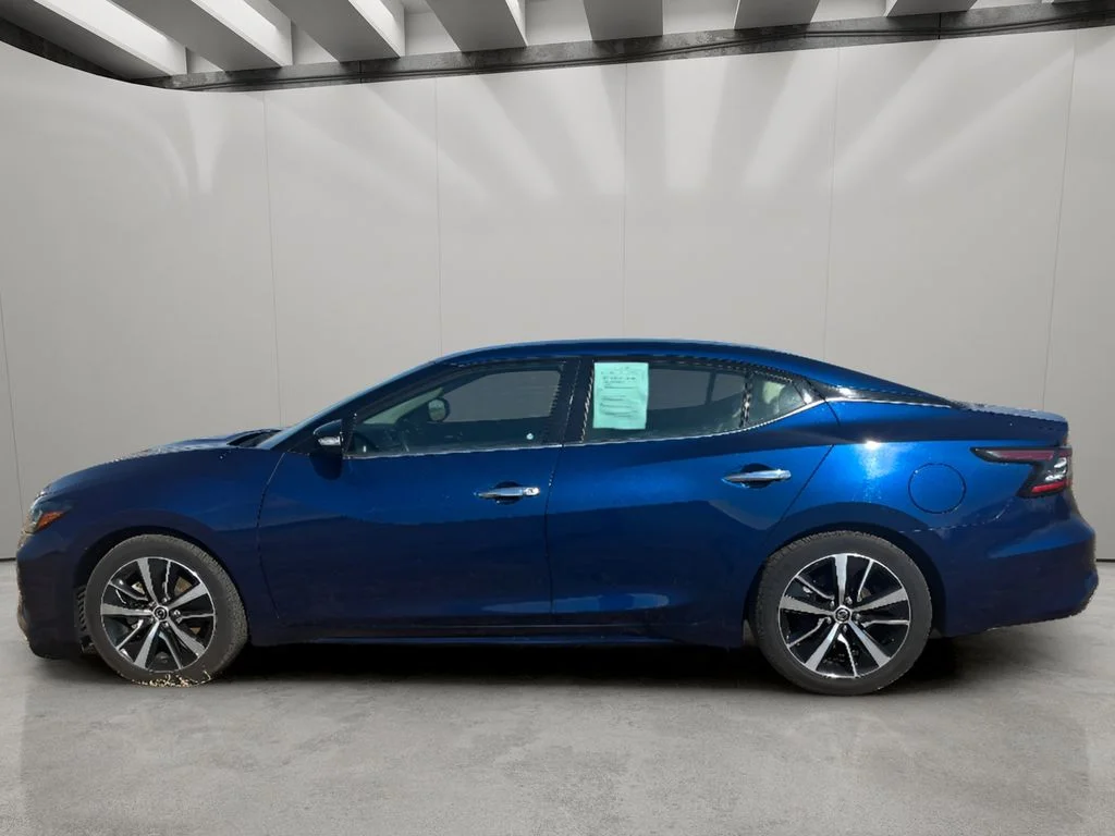 Used 2021 Deep Blue Pearl Nissan SV image 2