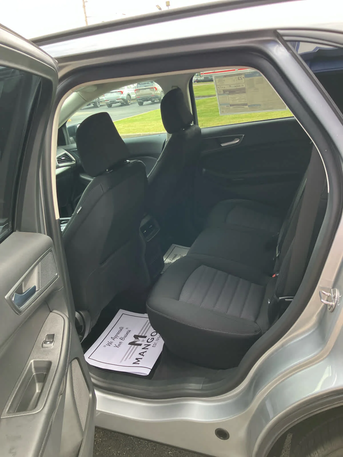 New 2023 Iconic Silver Metallic Ford SE image 14