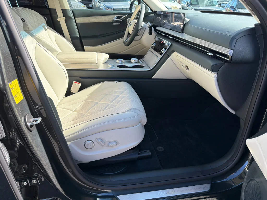 Used 2025 Green Genesis 3.5T Prestige image 13
