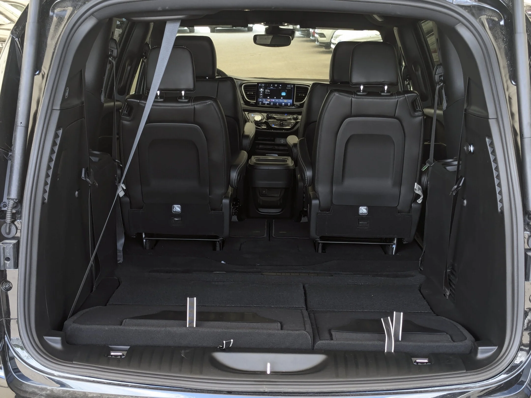 New 2027 Black Chrysler Select - - AWD - Safety Sphere Pkg - Stow n Go Seating - Heated Seats - Remote Start & More! image 27