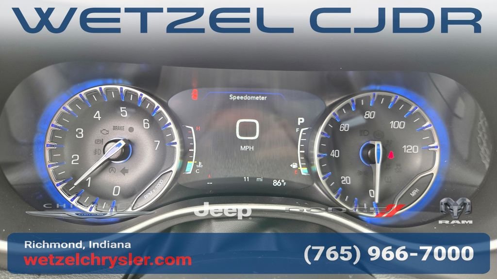 New 2027 Red Hot Pearl-Coat Exterior Paint Chrysler Limited image 19