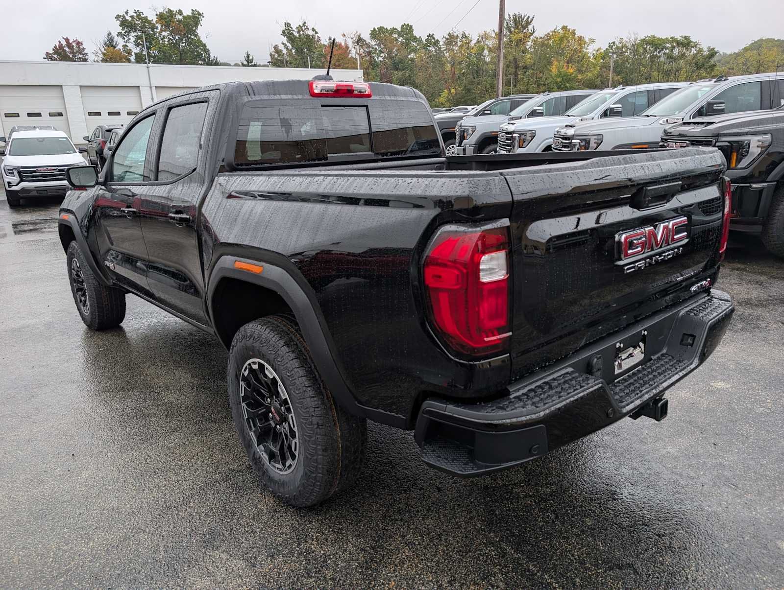 2026 GMC Canyon AT4 - Photo 10