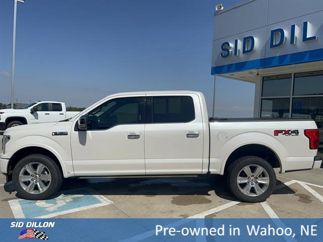 Used 2018 White Platinum Metallic Tri-Coat Ford Platinum image 2