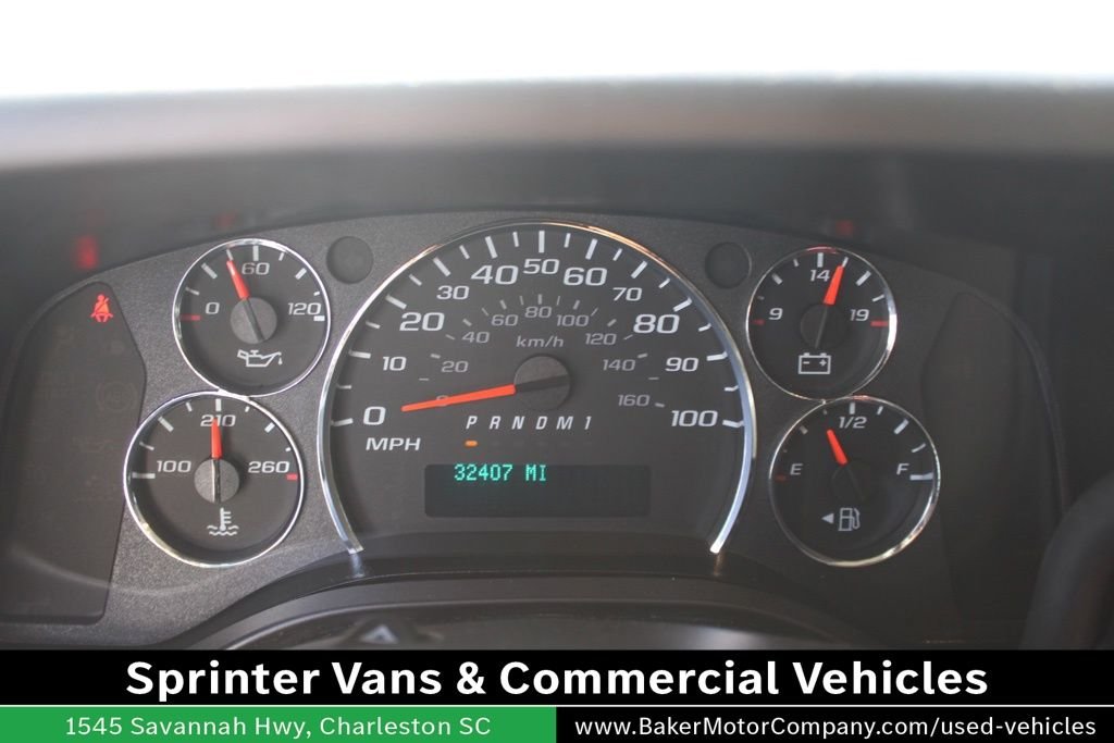 2023 GMC Savana Cargo Work Van - Photo 28