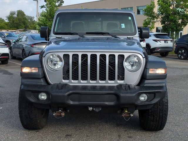 Used 2020 Silver Jeep Sport image 9