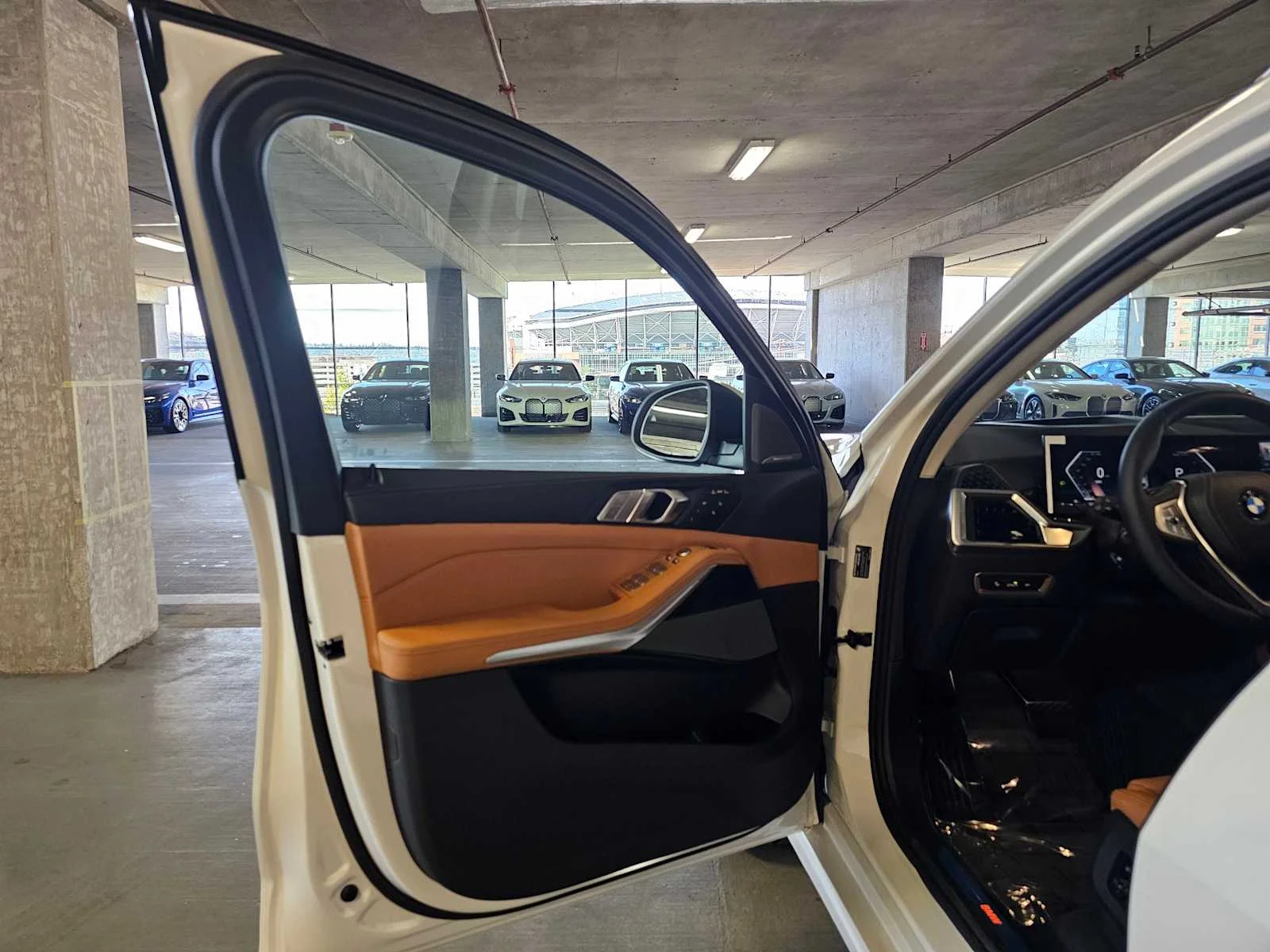 New 2027 Mineral White Metallic BMW xDrive40i image 21