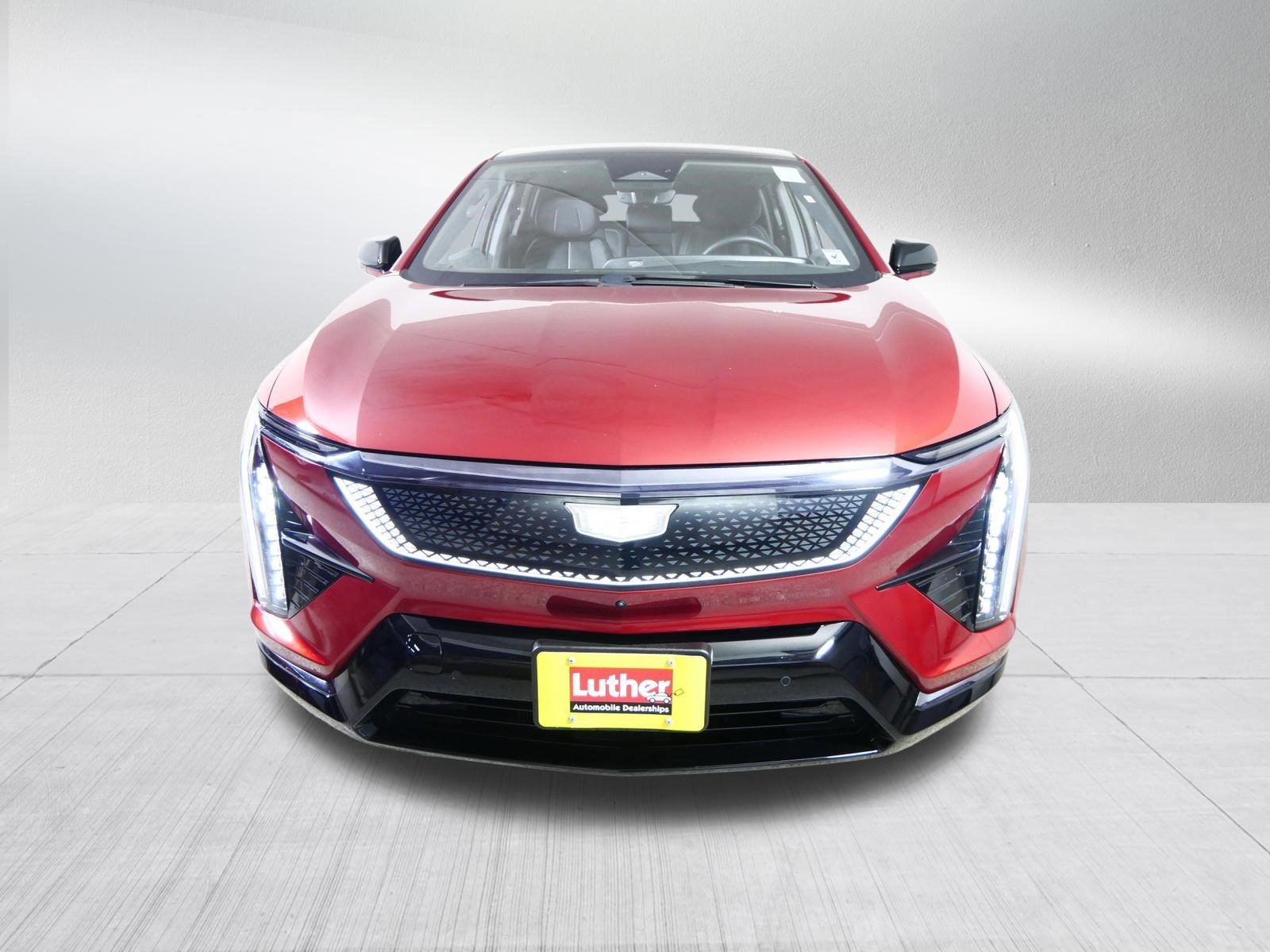 Used 2025 Cadillac OPTIQ Sport 2 with VIN 3GYK3GMR0SS137611 for sale in Brooklyn Center, MN