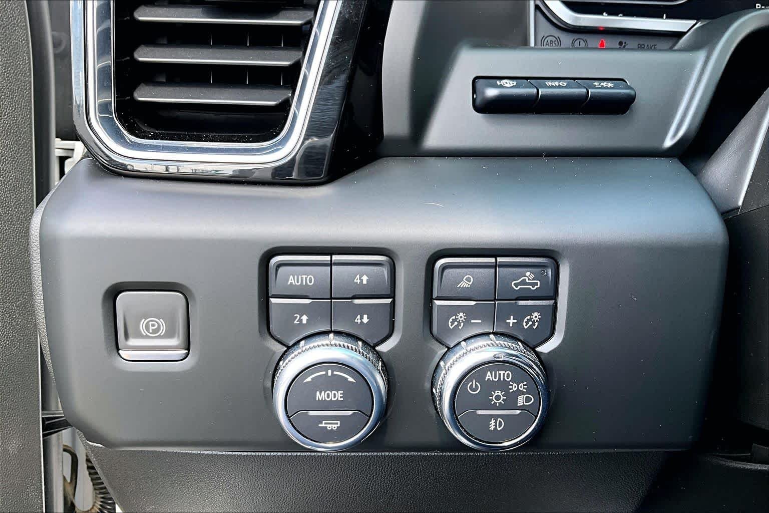 Used 2023 White Frost Tricoat GMC Denali image 36
