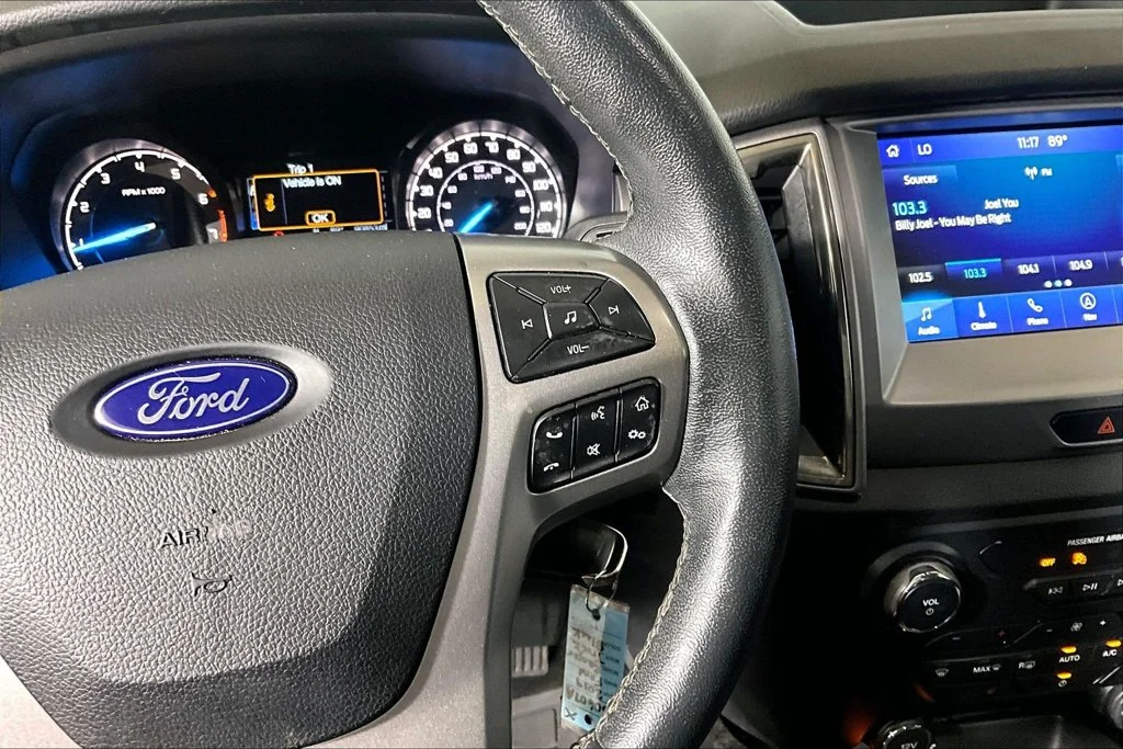Used 2019 Shadow Black Ford XLT image 15