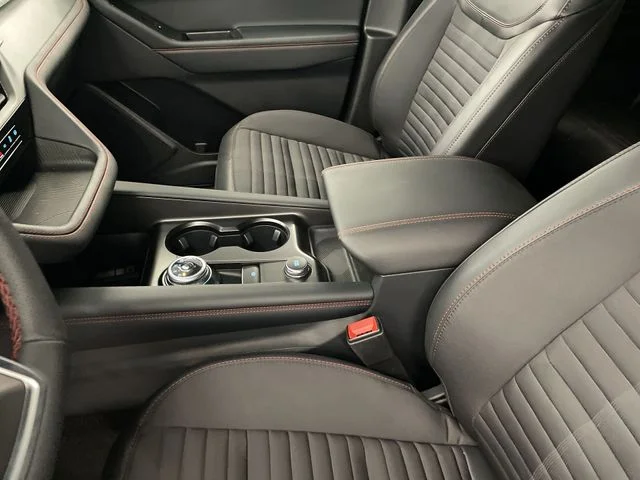 2026 Ford Explorer ST-Line - Photo 21