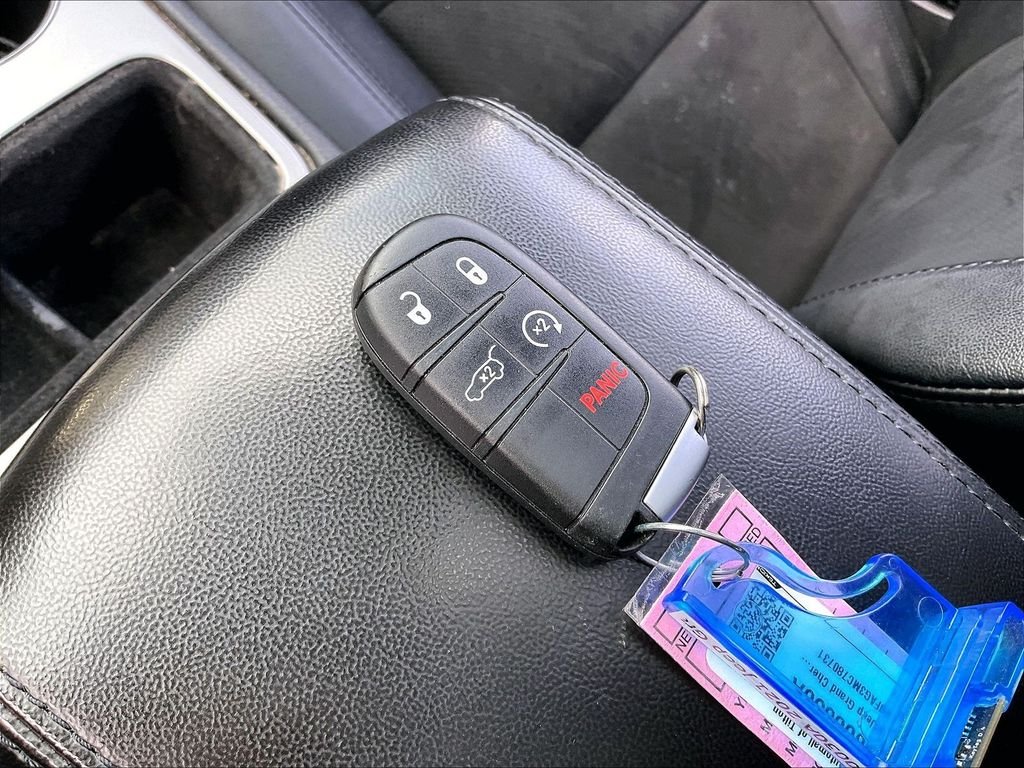Used 2021 Sting-Gray Clearcoat Jeep Laredo X image 26