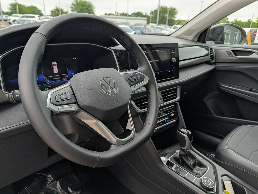 New 2026 Black Volkswagen 1.5T SE Black image 18