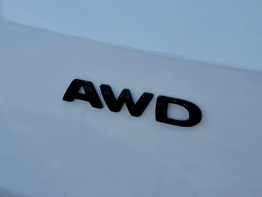 New 2026 Oxford White Ford Base image 7