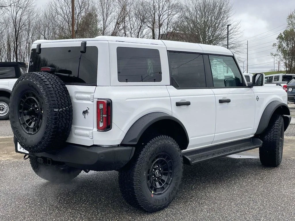 New 2026 White Ford Outer Banks image 3