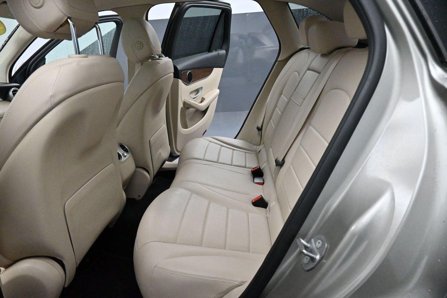 Used 2021 Mojave Silver Metallic Mercedes-Benz GLC 300 image 29