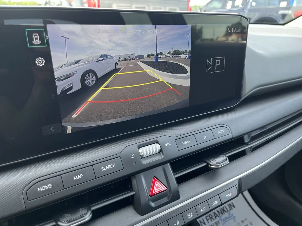 Used 2025 Black Kia LXS image 17