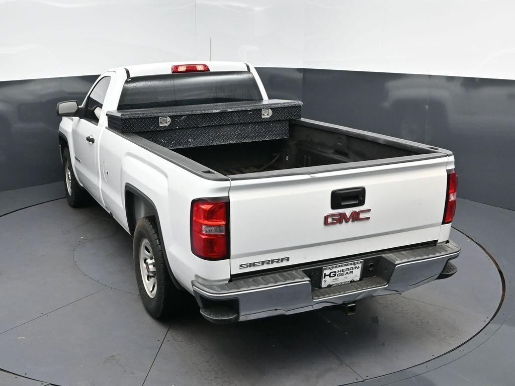 Used 2016 White GMC Base image 28